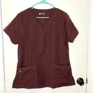 Women’s WonderWink scrub set. Size large reddish brown is burgundy color